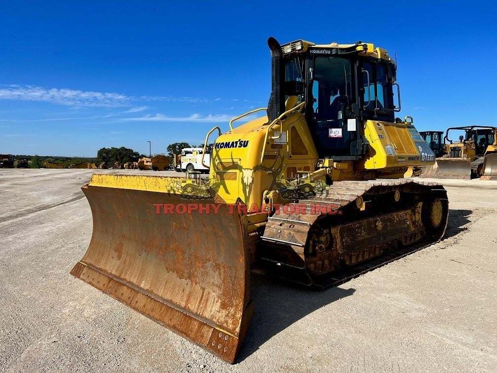 2017 KOMATSU D61EXi-24 in Burleson, TX