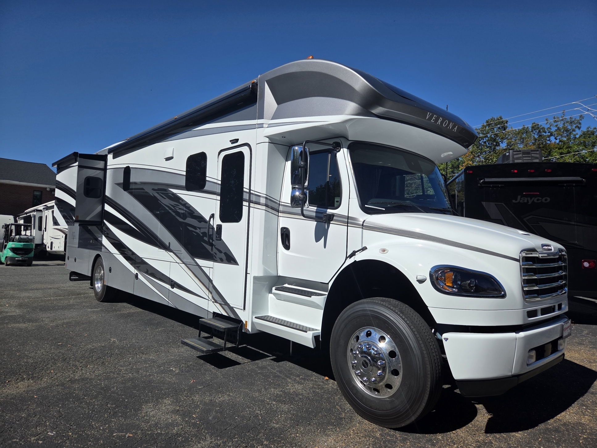 2026 Renegade Verona 40VRB RV