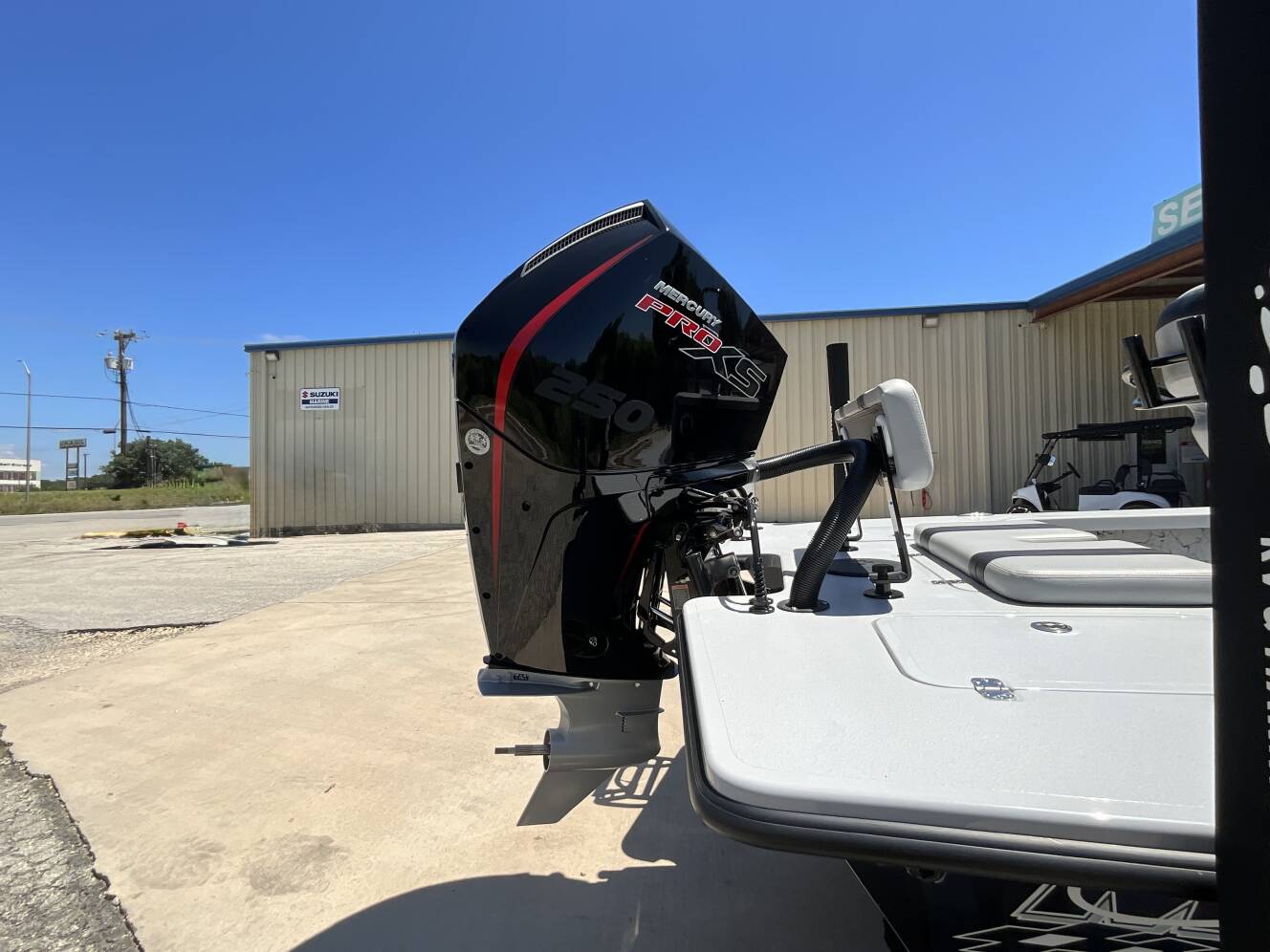 A photo of this 2026 Majek 22 Xtreme
