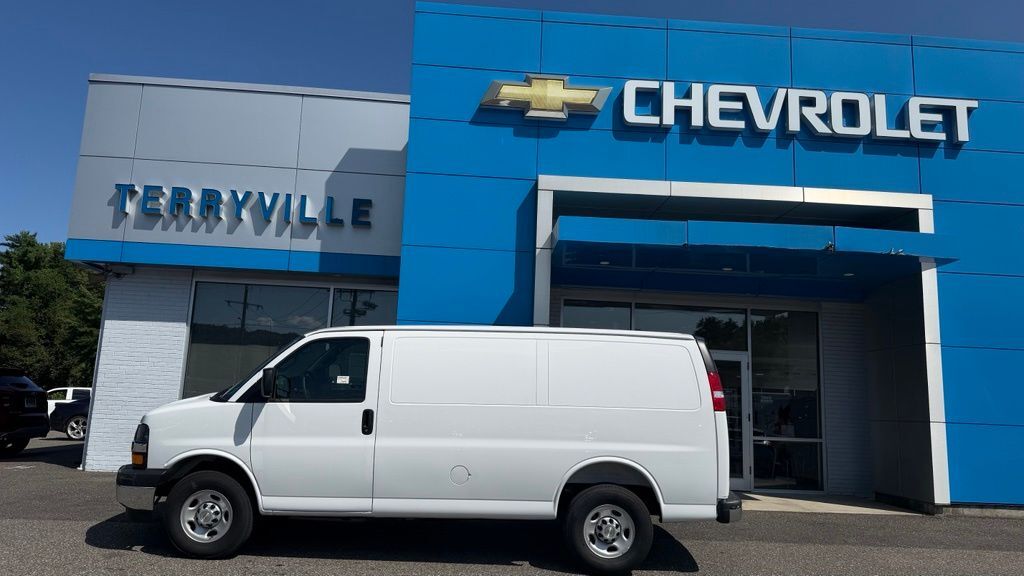 2026 CHEVROLET Express 2500 in Terryville, CT