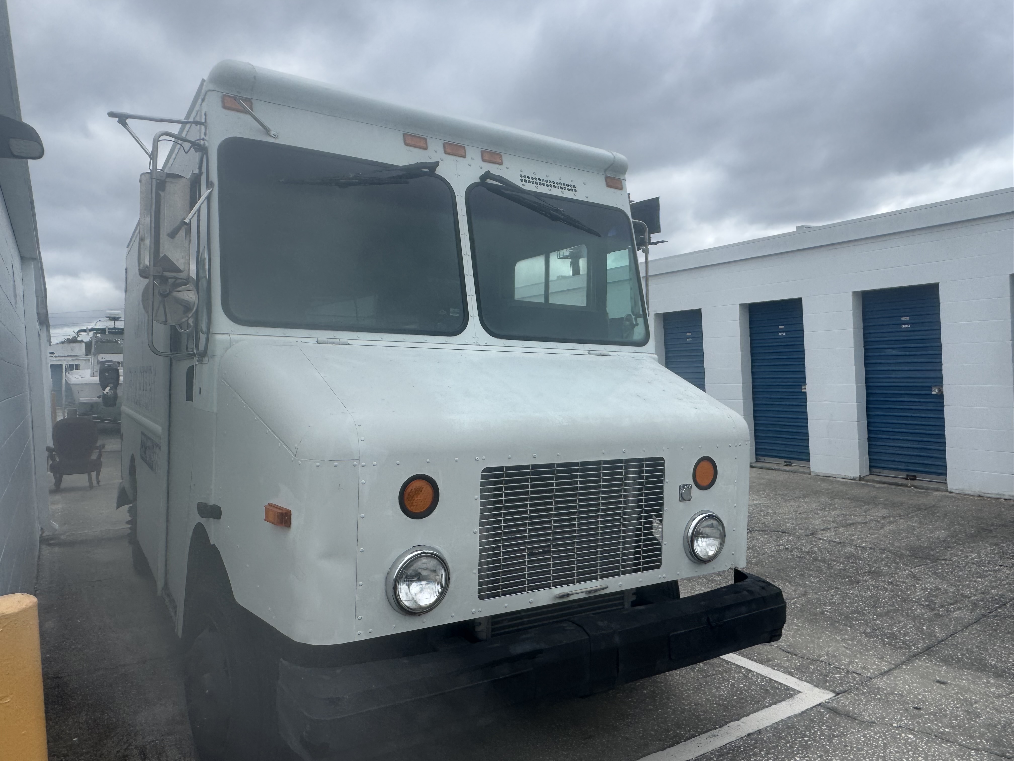 2004 FREIGHTLINER Cargo in Madeira Beach, FL