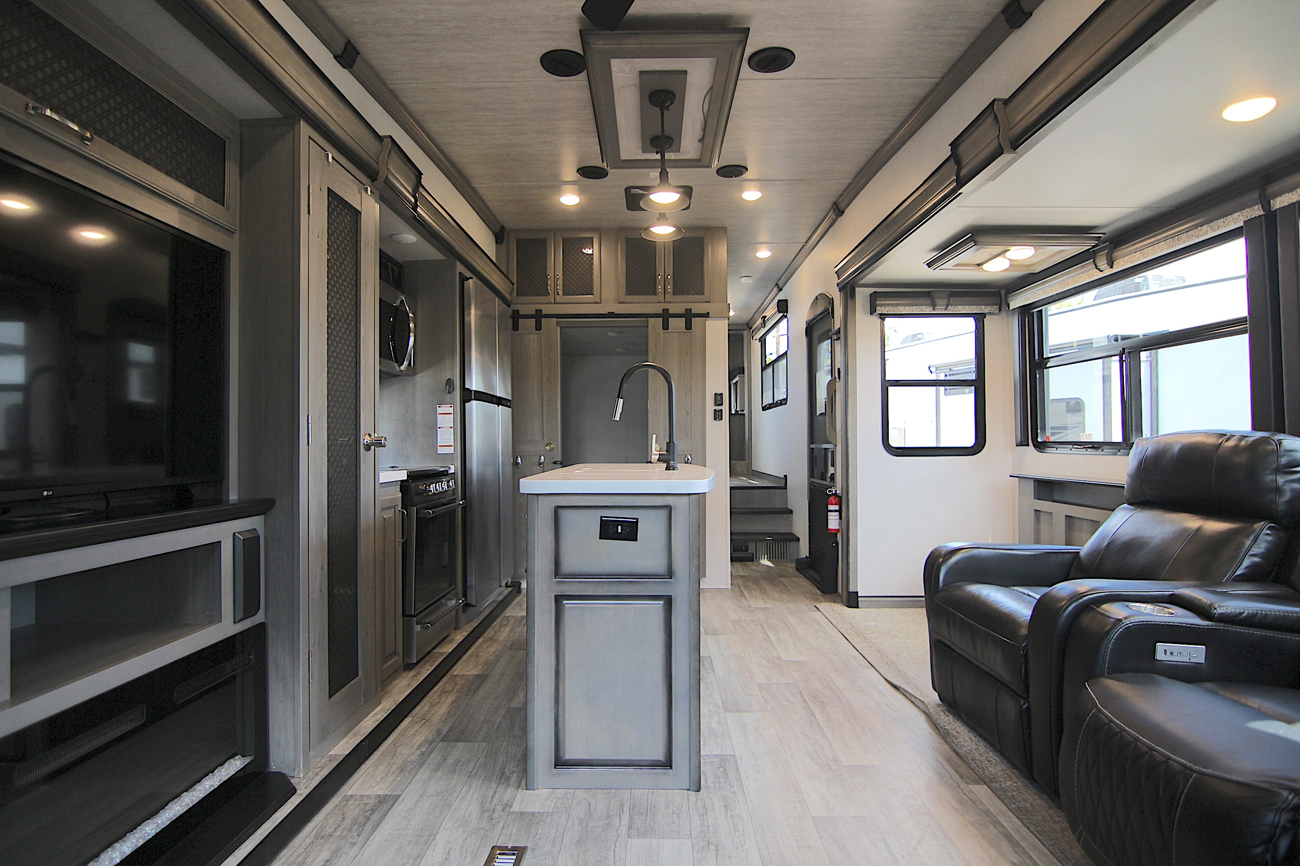 2021 Keystone MONTANA 3855BR in el cajon CA