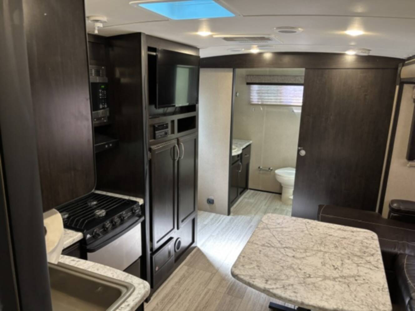 A photo of this 2016 Grand Design IMAGINE 2150RB
