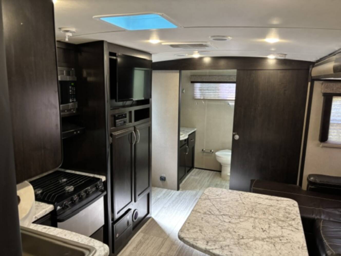 A photo of this 2016 Grand Design IMAGINE 2150RB