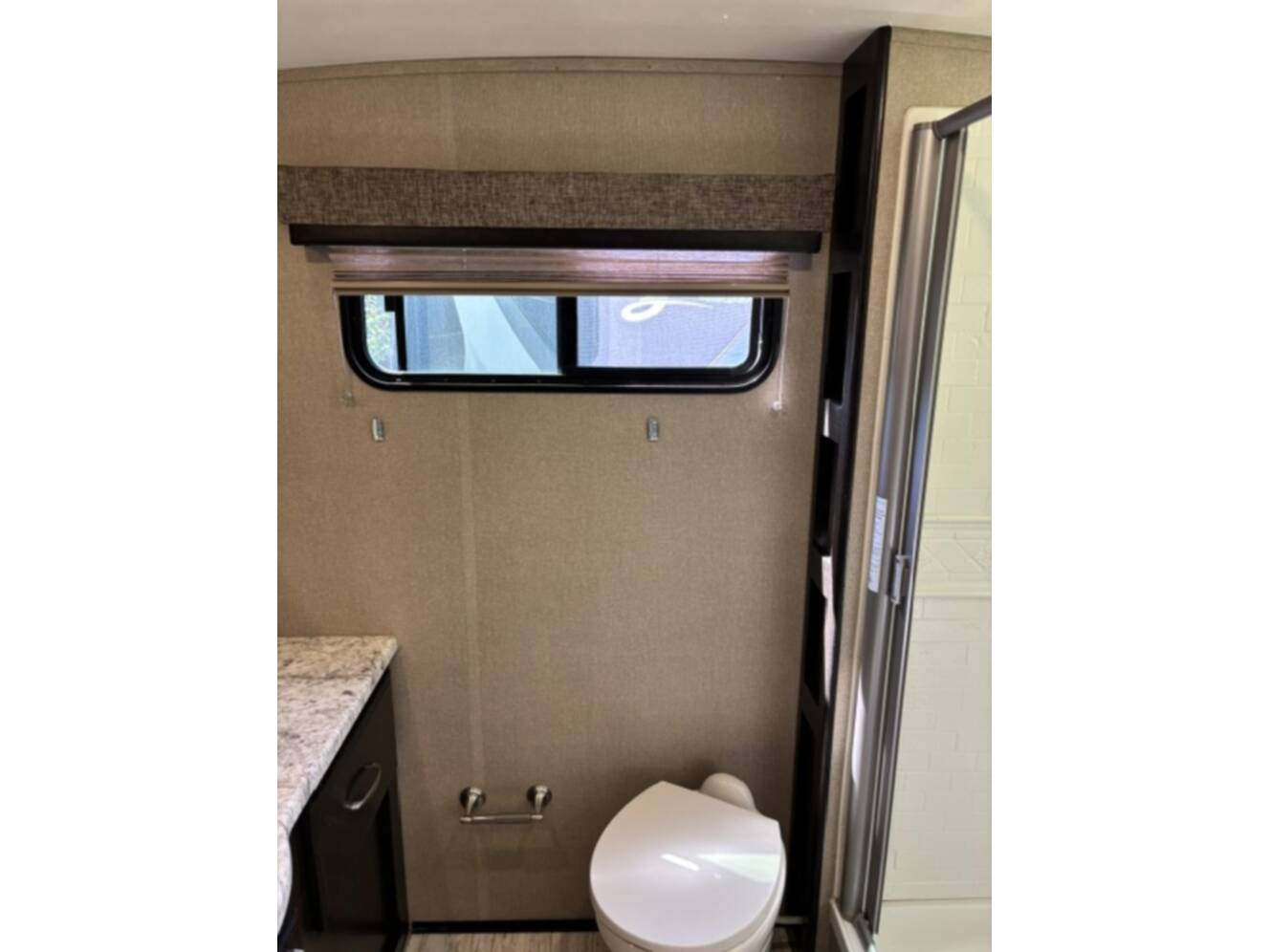 A photo of this 2016 Grand Design IMAGINE 2150RB