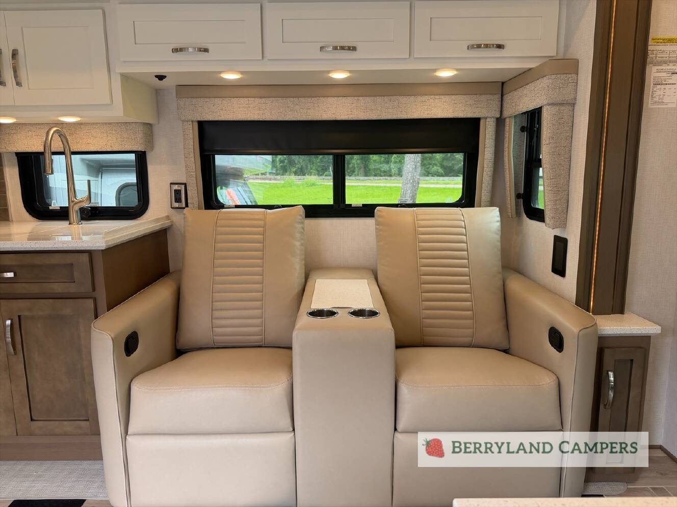 A photo of this 2027 Newmar Grand Star 3444