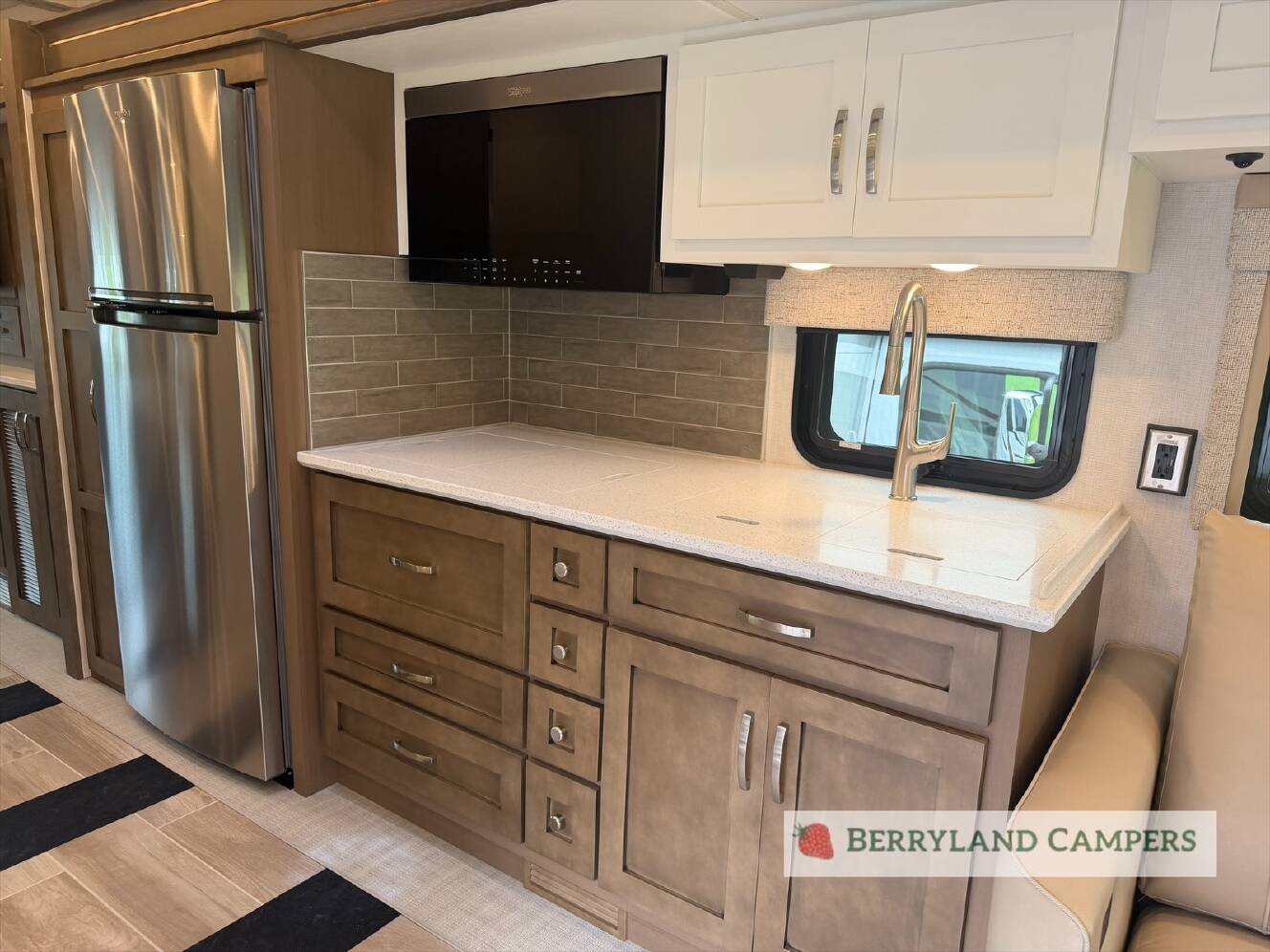 A photo of this 2027 Newmar Grand Star 3444