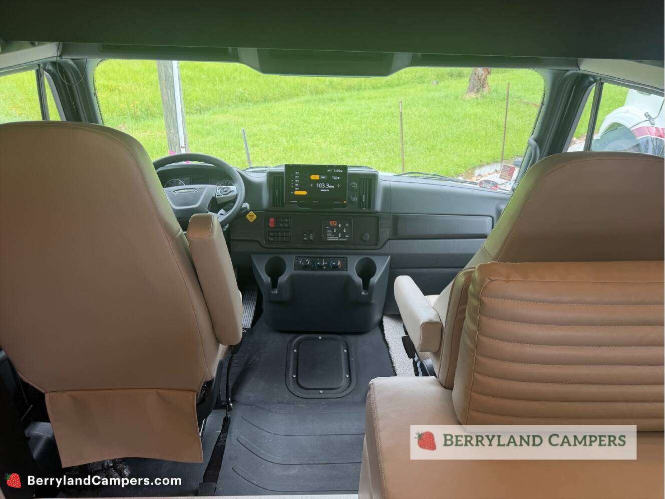 A photo of this 2027 Newmar Grand Star 3444