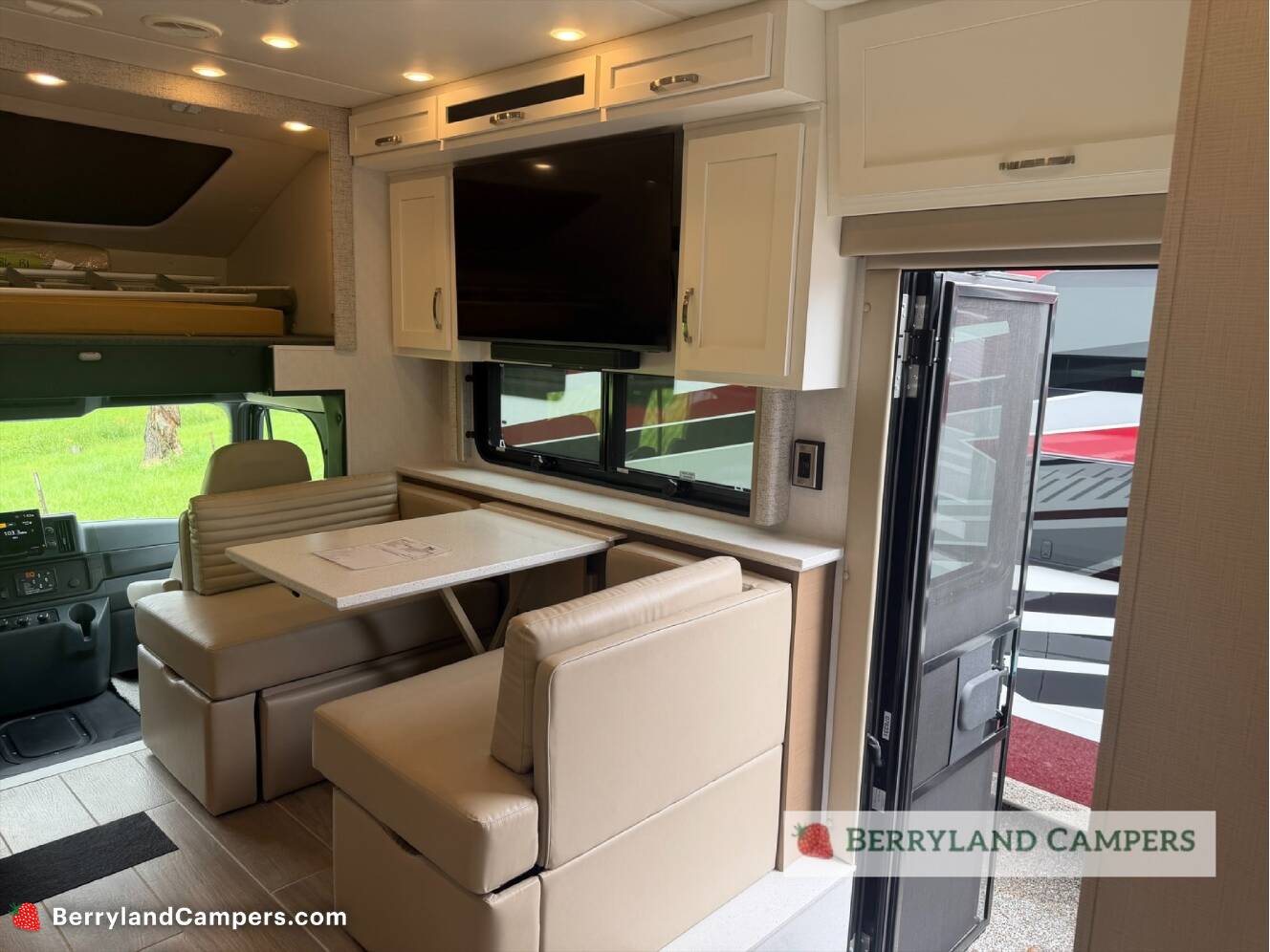 A photo of this 2027 Newmar Grand Star 3444