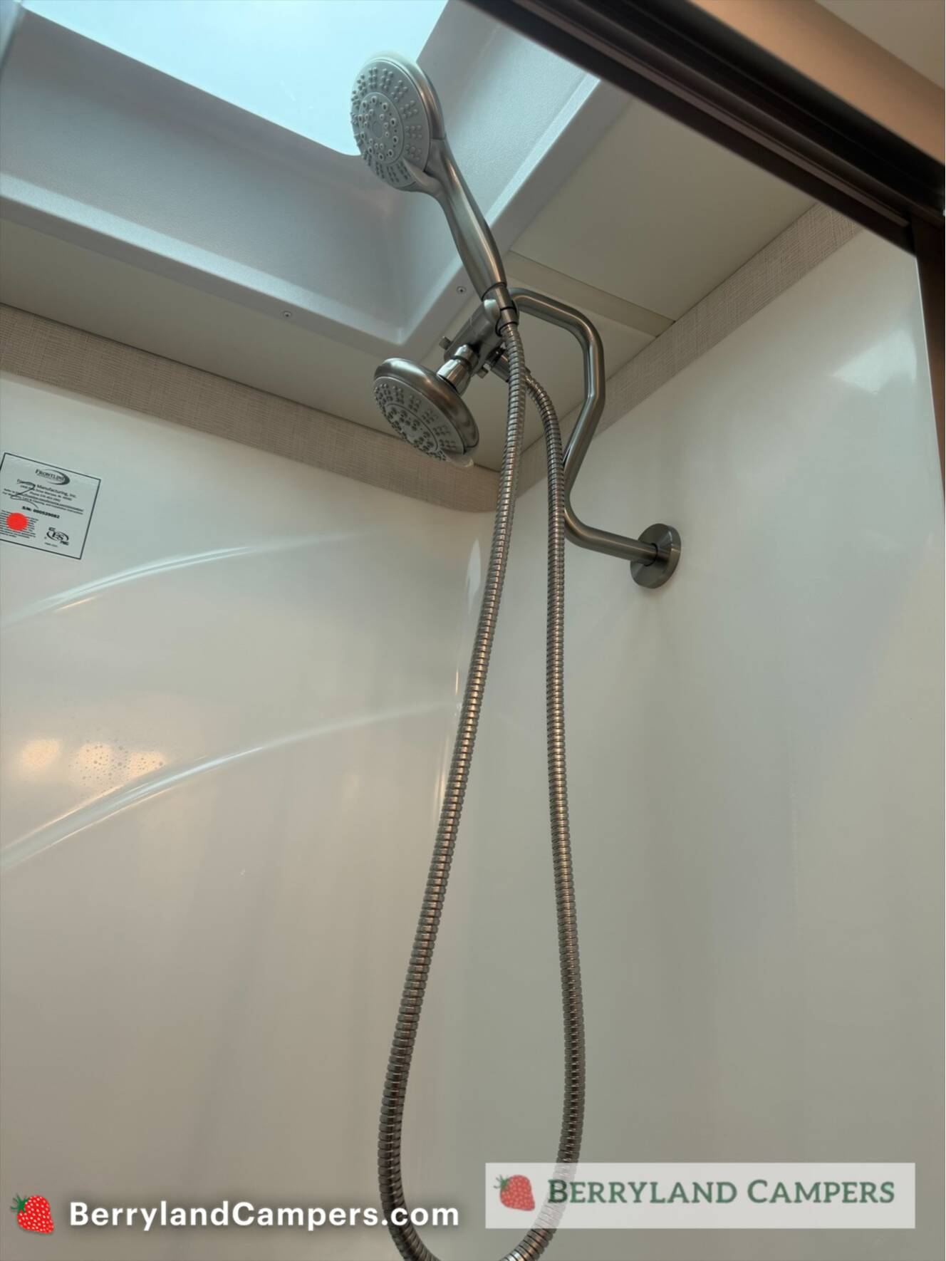 A photo of this 2027 Newmar Grand Star 3444