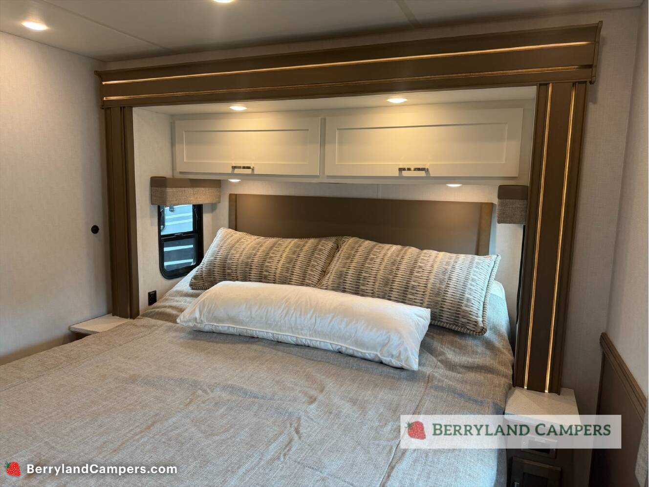 A photo of this 2027 Newmar Grand Star 3444