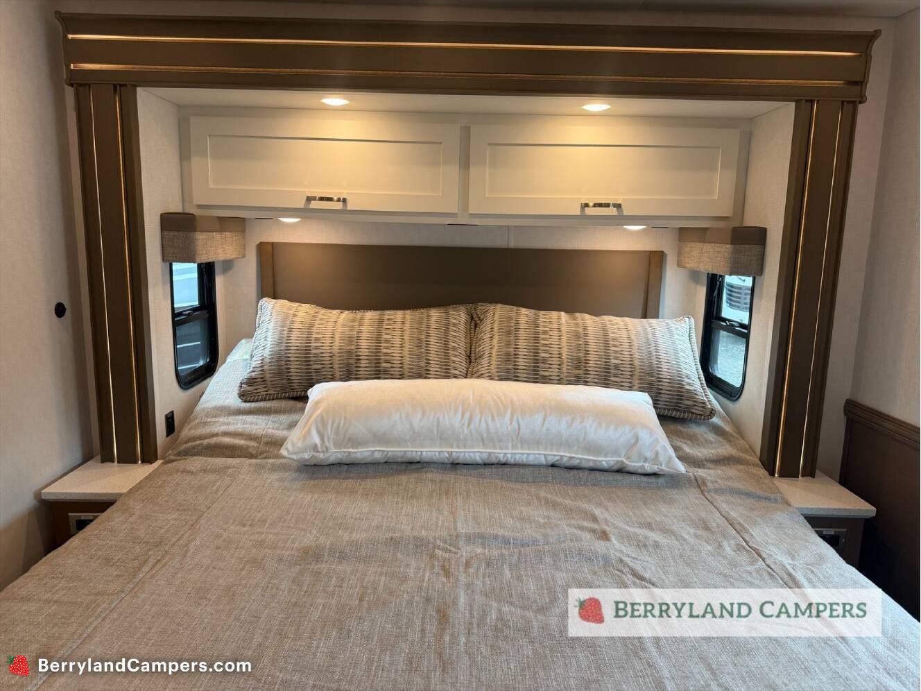 A photo of this 2027 Newmar Grand Star 3444