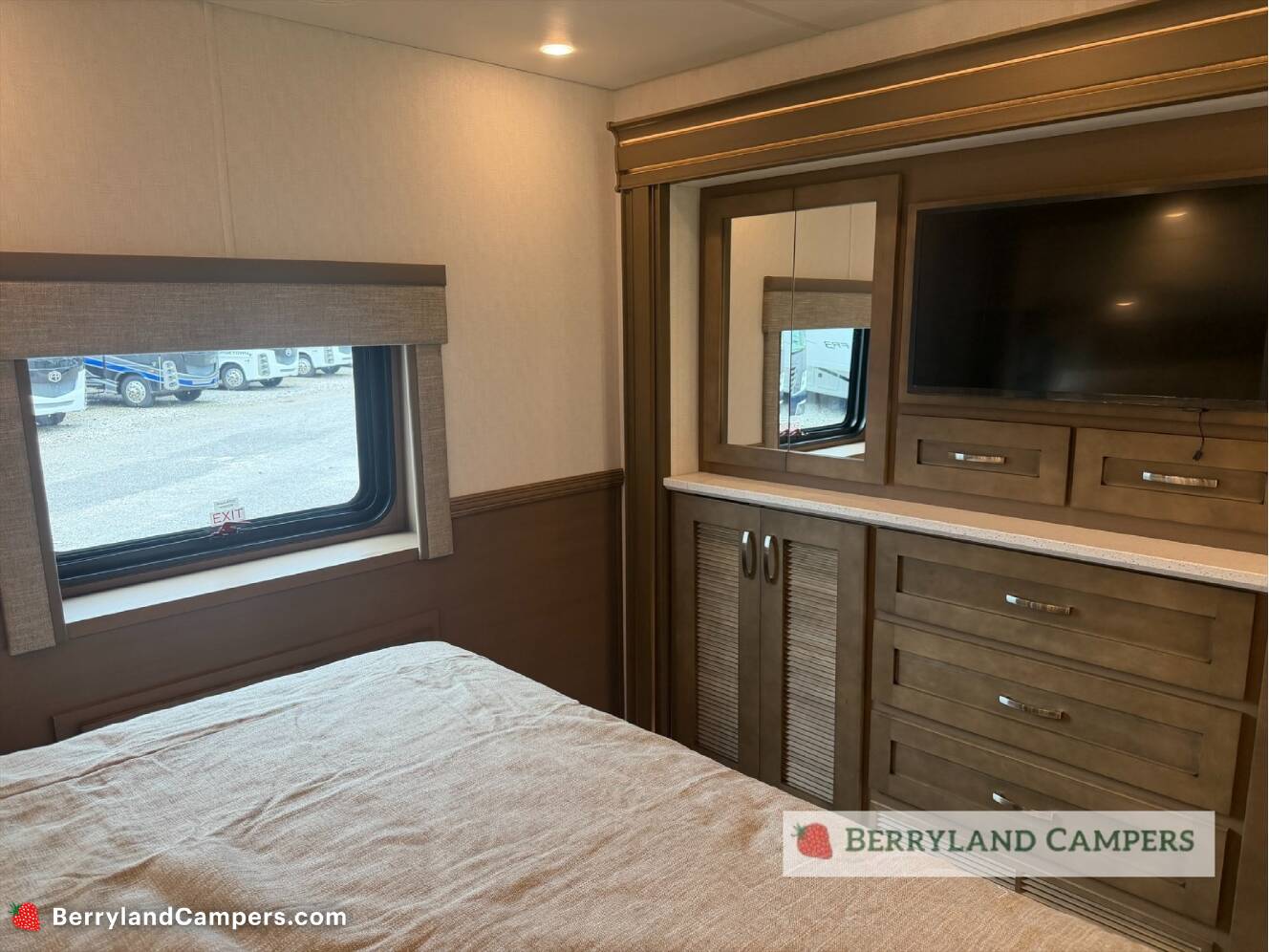 A photo of this 2027 Newmar Grand Star 3444