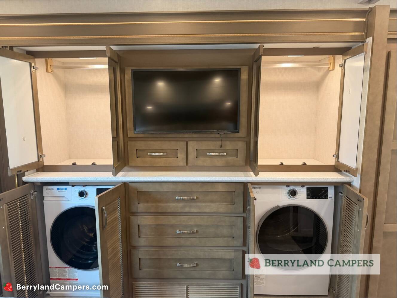 A photo of this 2027 Newmar Grand Star 3444