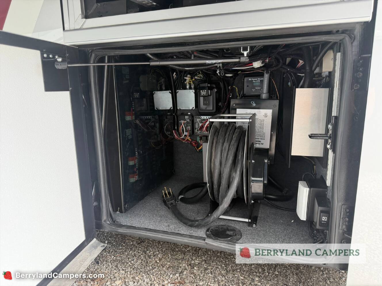 A photo of this 2027 Newmar Grand Star 3444