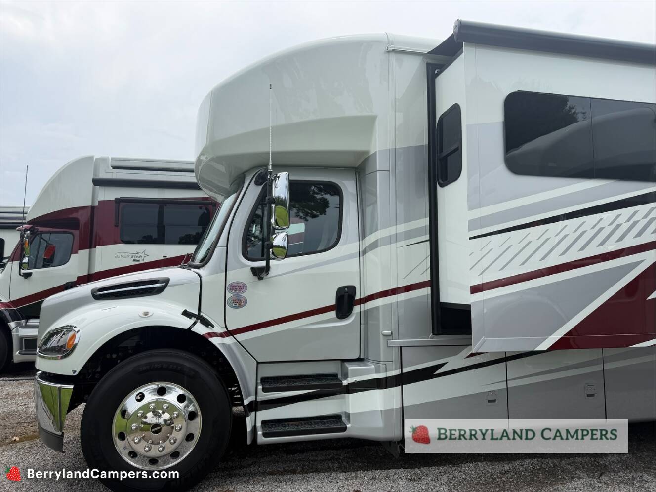 A photo of this 2027 Newmar Grand Star 3444