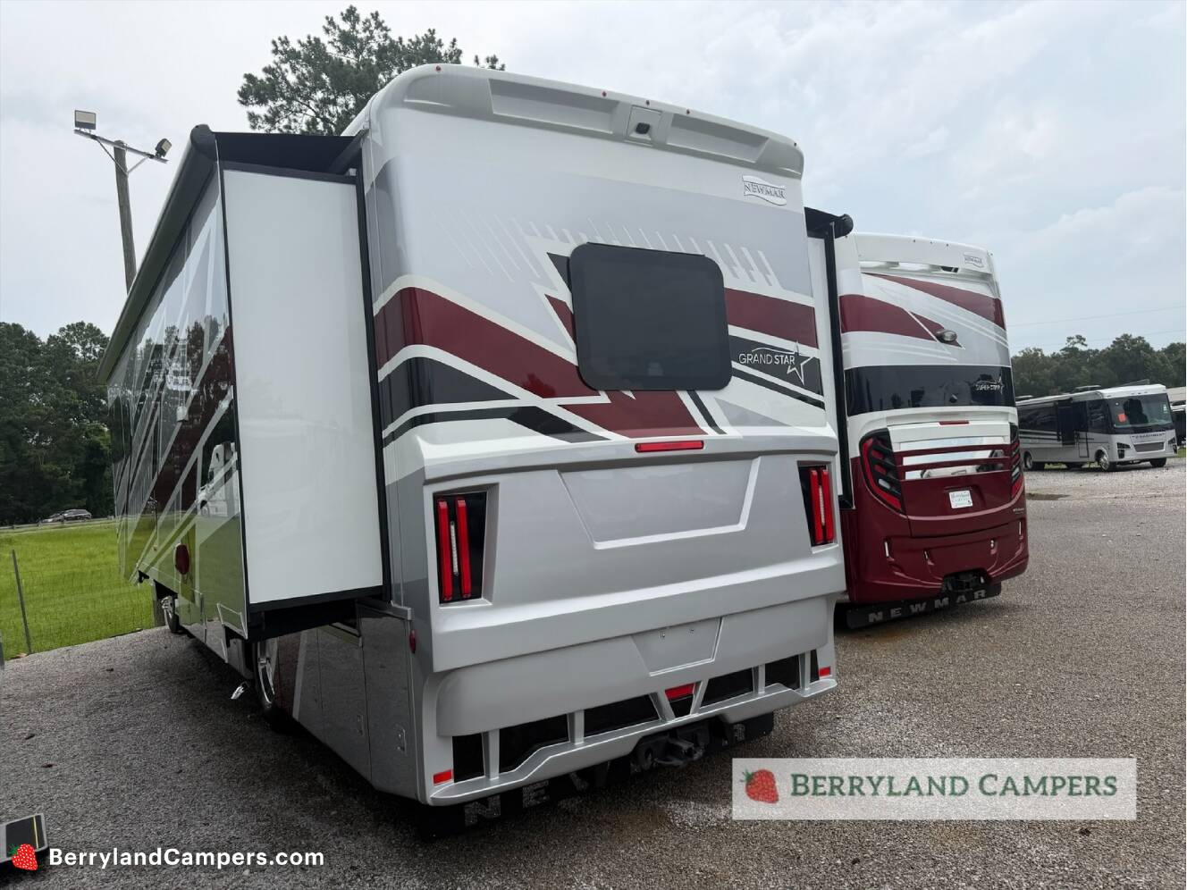 A photo of this 2027 Newmar Grand Star 3444