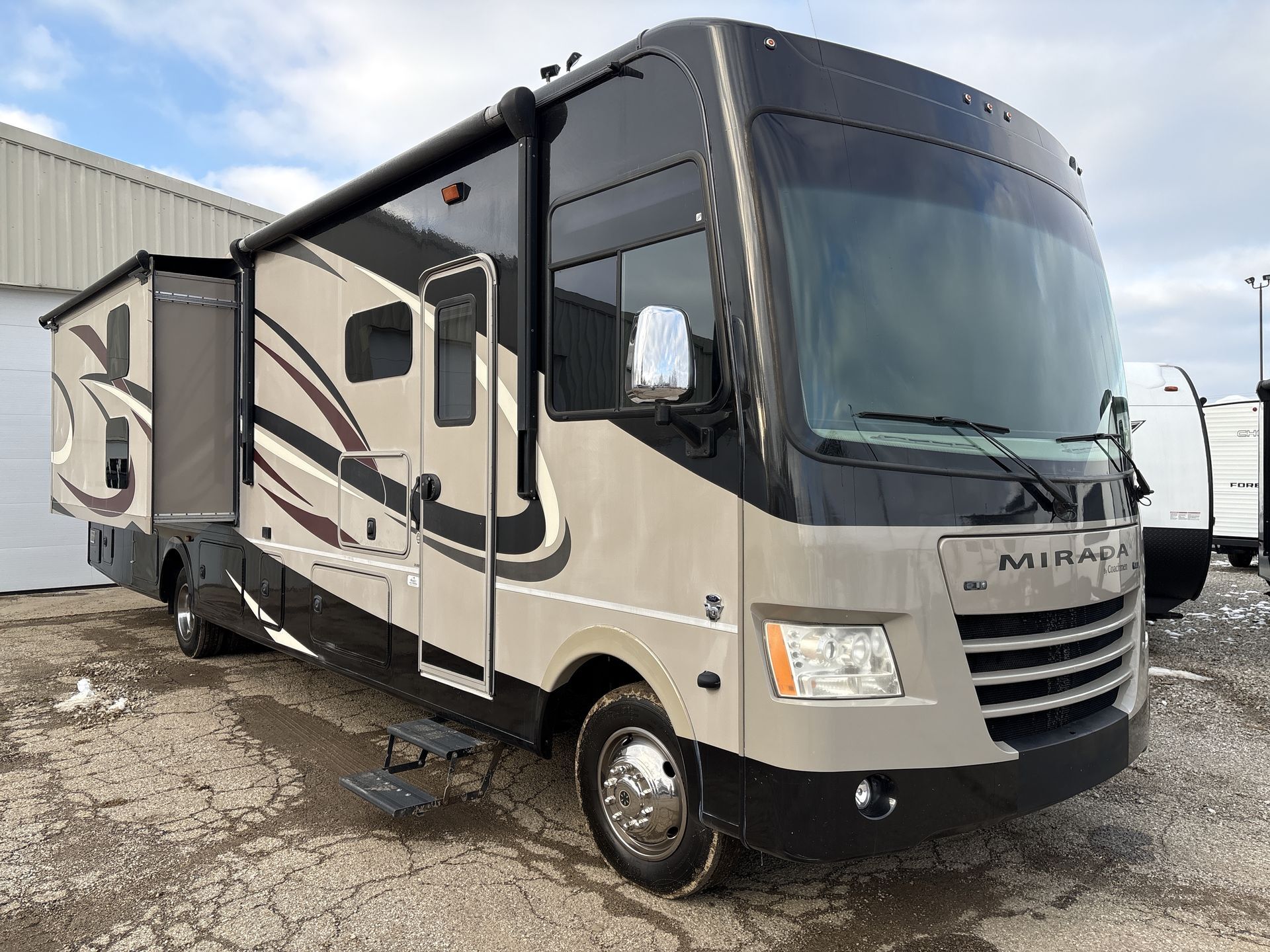 2016 Coachmen Mirada 35BH in lancaster OH