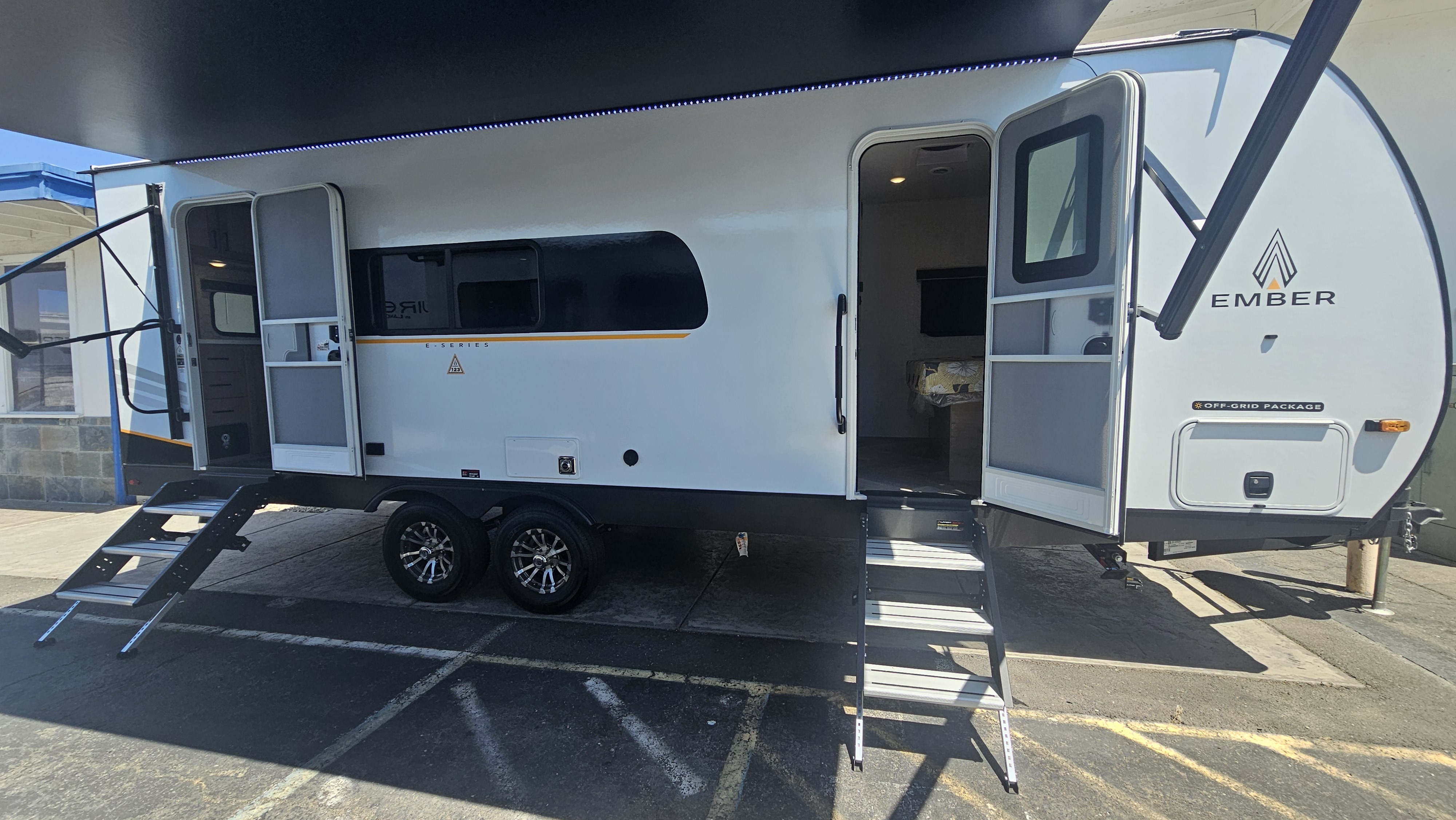 2025 Ember Rv E-Series 24RLD in elk grove CA