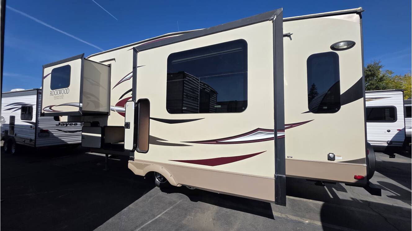A photo of this 2018 Forest River Rockwood Signature Ultra Lite 8244BS