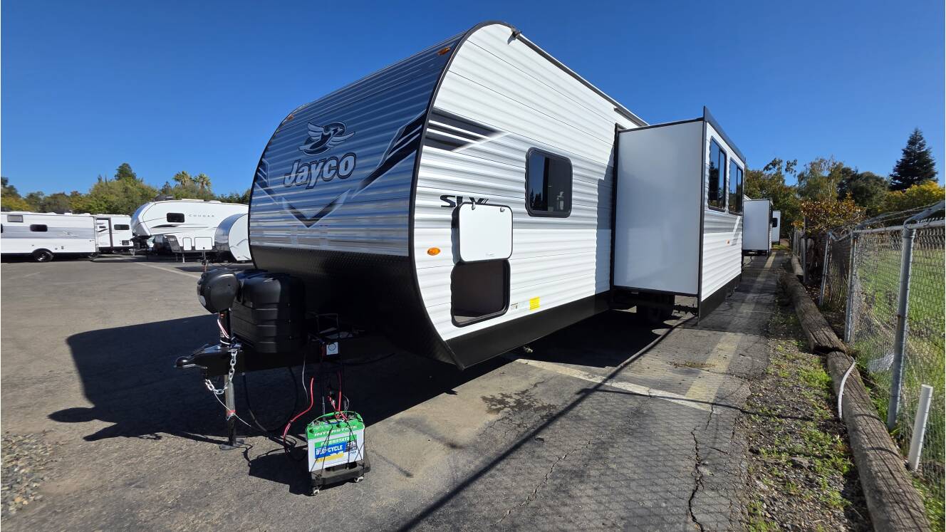 A photo of this 2026 Jayco Jay Flight SLX 263BHSW