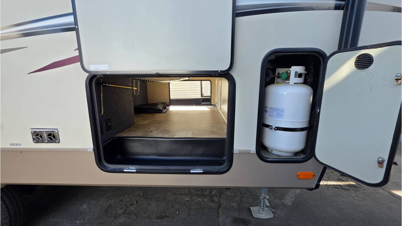 A photo of this 2018 Forest River Rockwood Signature Ultra Lite 8244BS