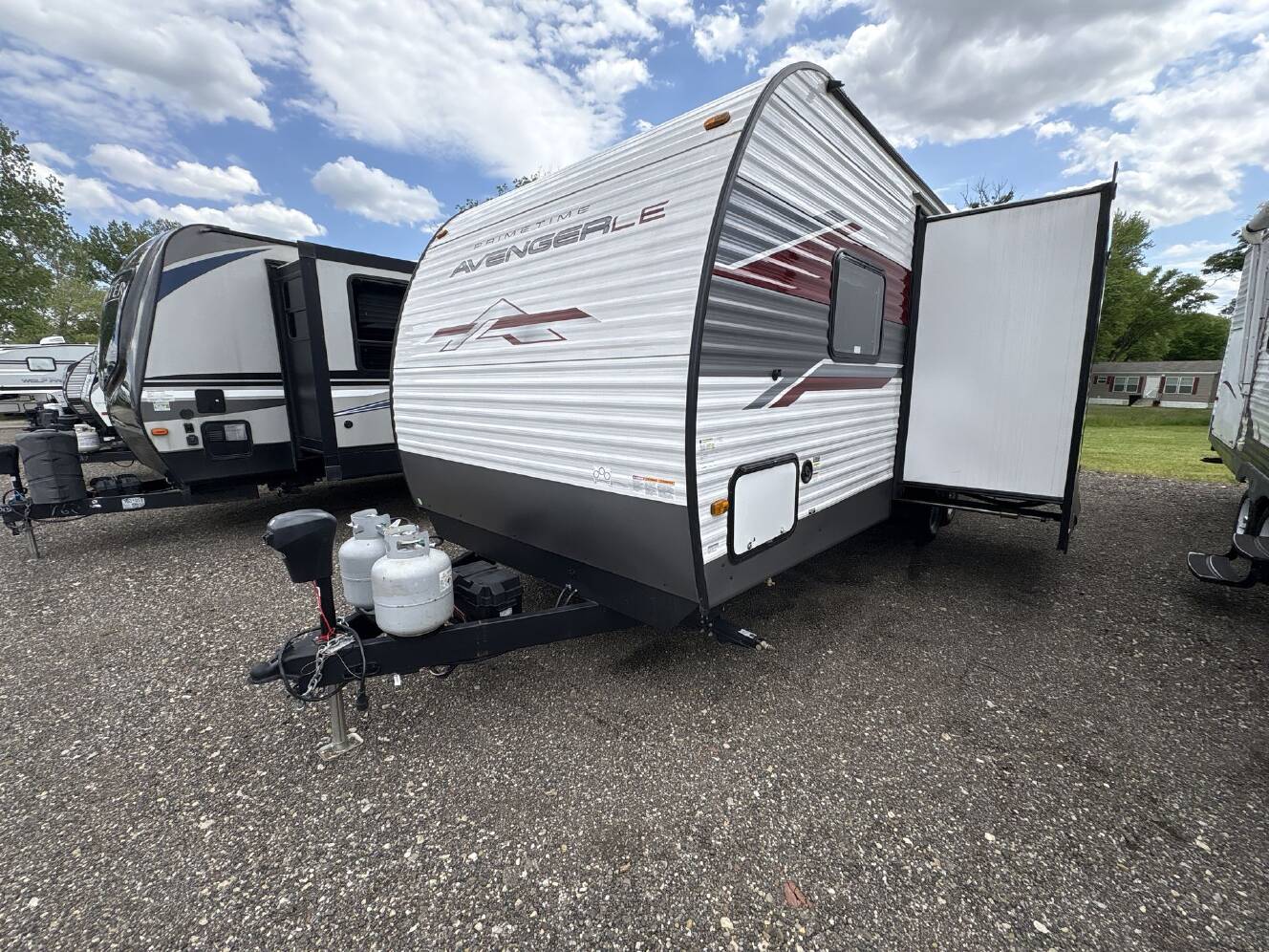A photo of this 2024 Prime Time Avenger LE 24BHSLE