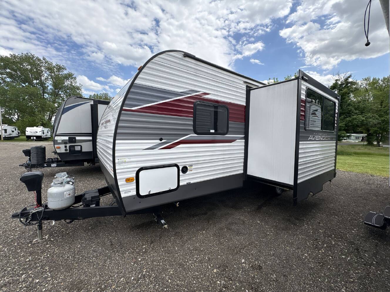 A photo of this 2024 Prime Time Avenger LE 24BHSLE