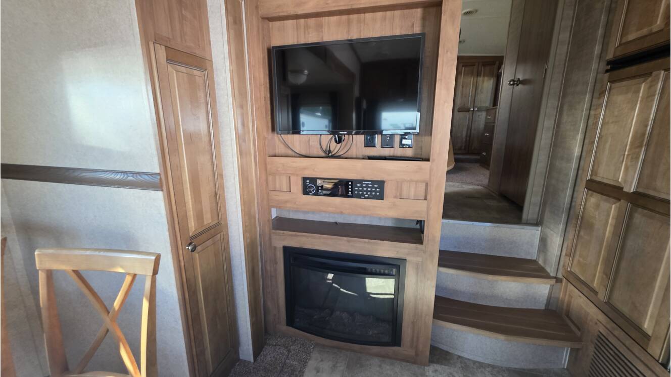 A photo of this 2018 Forest River Rockwood Signature Ultra Lite 8244BS