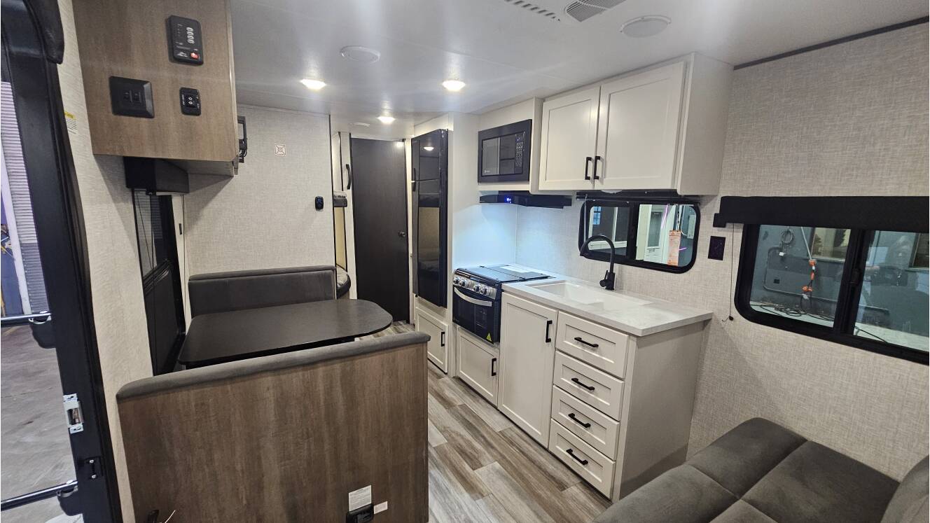 A photo of this 2026 Jayco Jay Flight SLX 260BHW