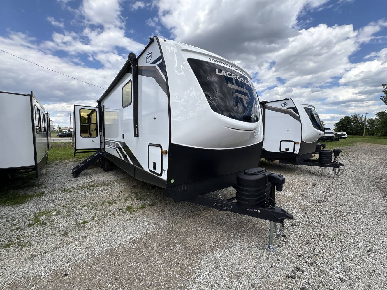 A photo of this 2026 Prime Time LaCrosse 3411RK