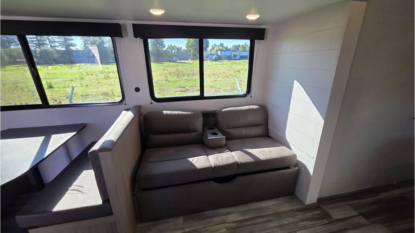 A photo of this 2026 Jayco Jay Flight SLX 263BHSW