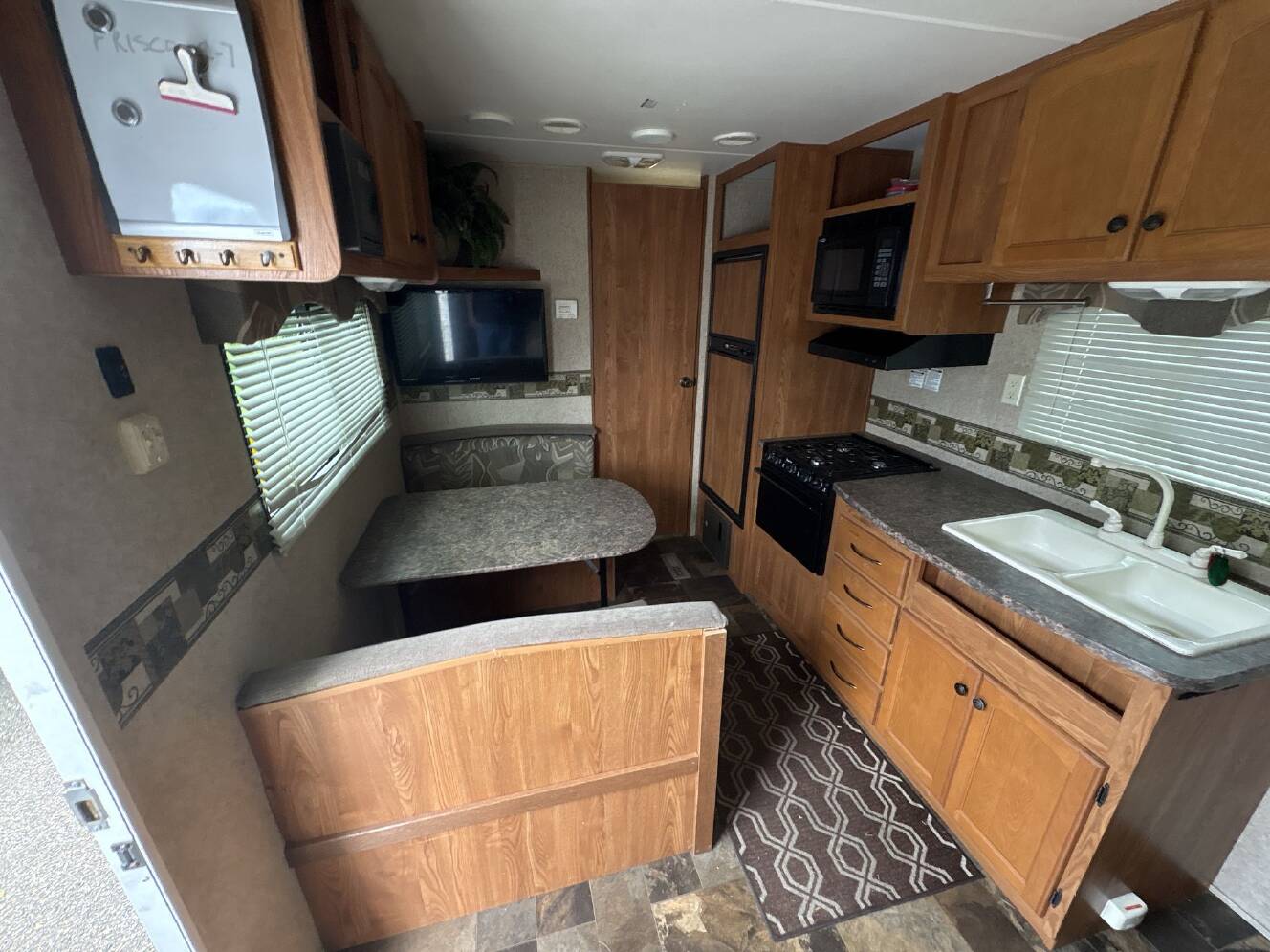 A photo of this 2011 Thor HEARTLAND TRAILRUNNER 250SK