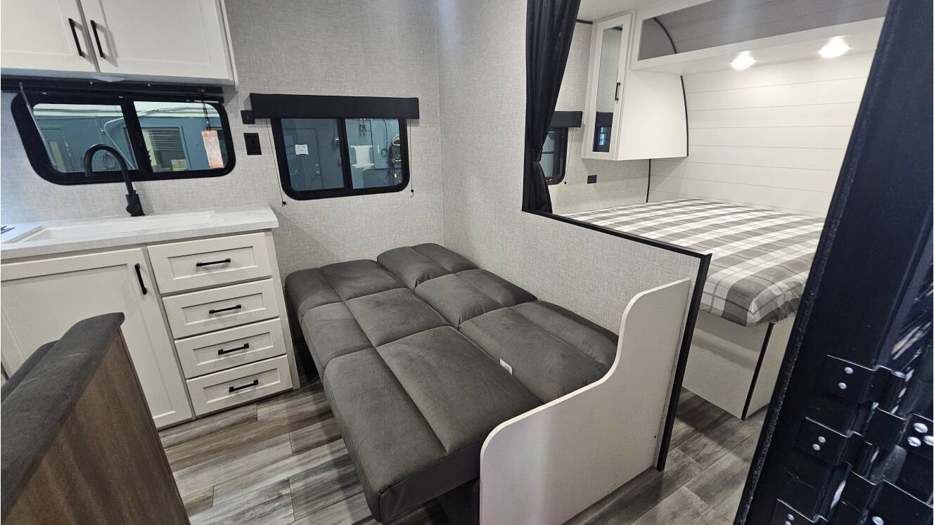 A photo of this 2026 Jayco Jay Flight SLX 260BHW