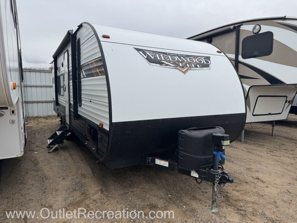 2021 Forest River Wildwood X-Lite 261BHXL in clearwater MN