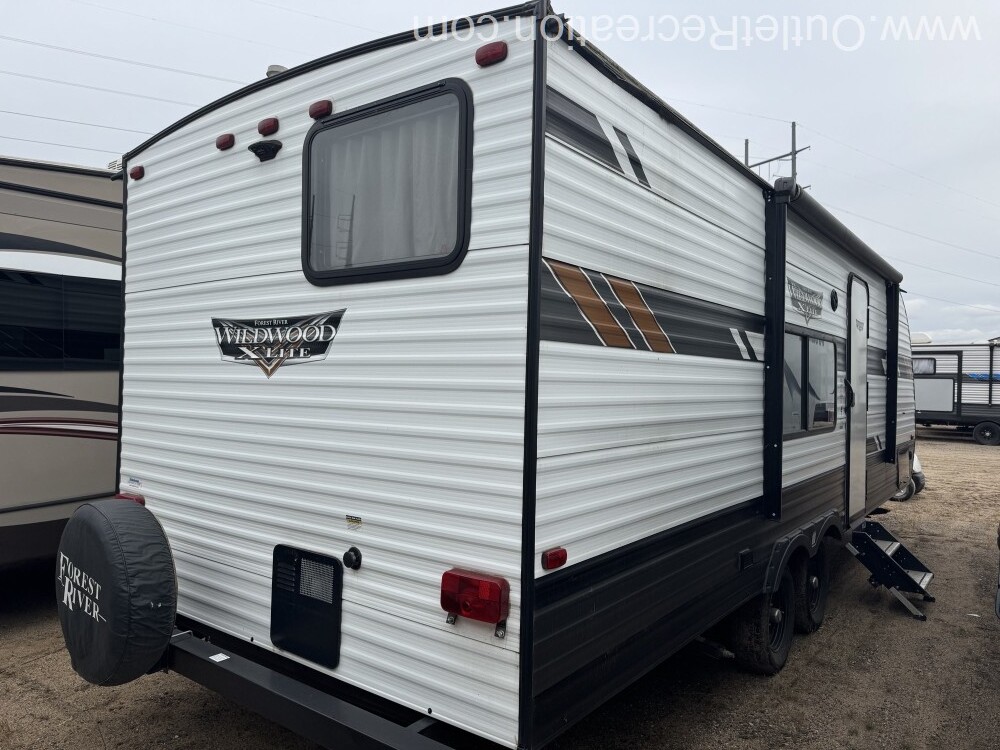 2021 Forest River Wildwood X-Lite 261BHXL in clearwater MN