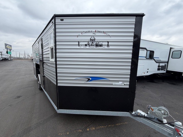 2027 Ice Castle Trophy Hunter 8x17 8 X 17V in detroit lakes MN