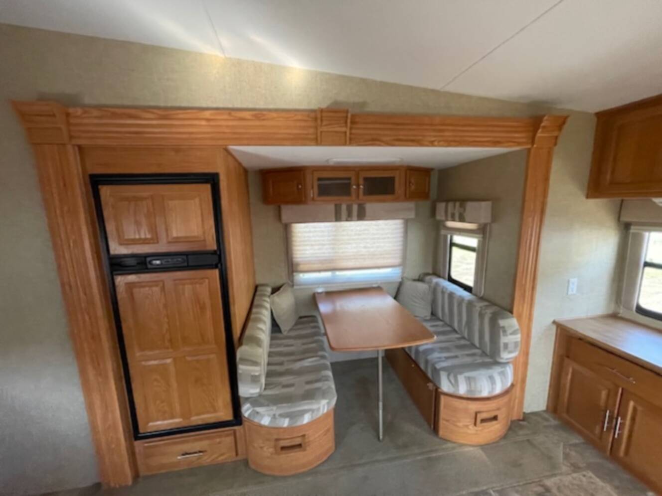 A photo of this 2011 Nu-Wa HITCHHIKER LS 29.5 FKLS