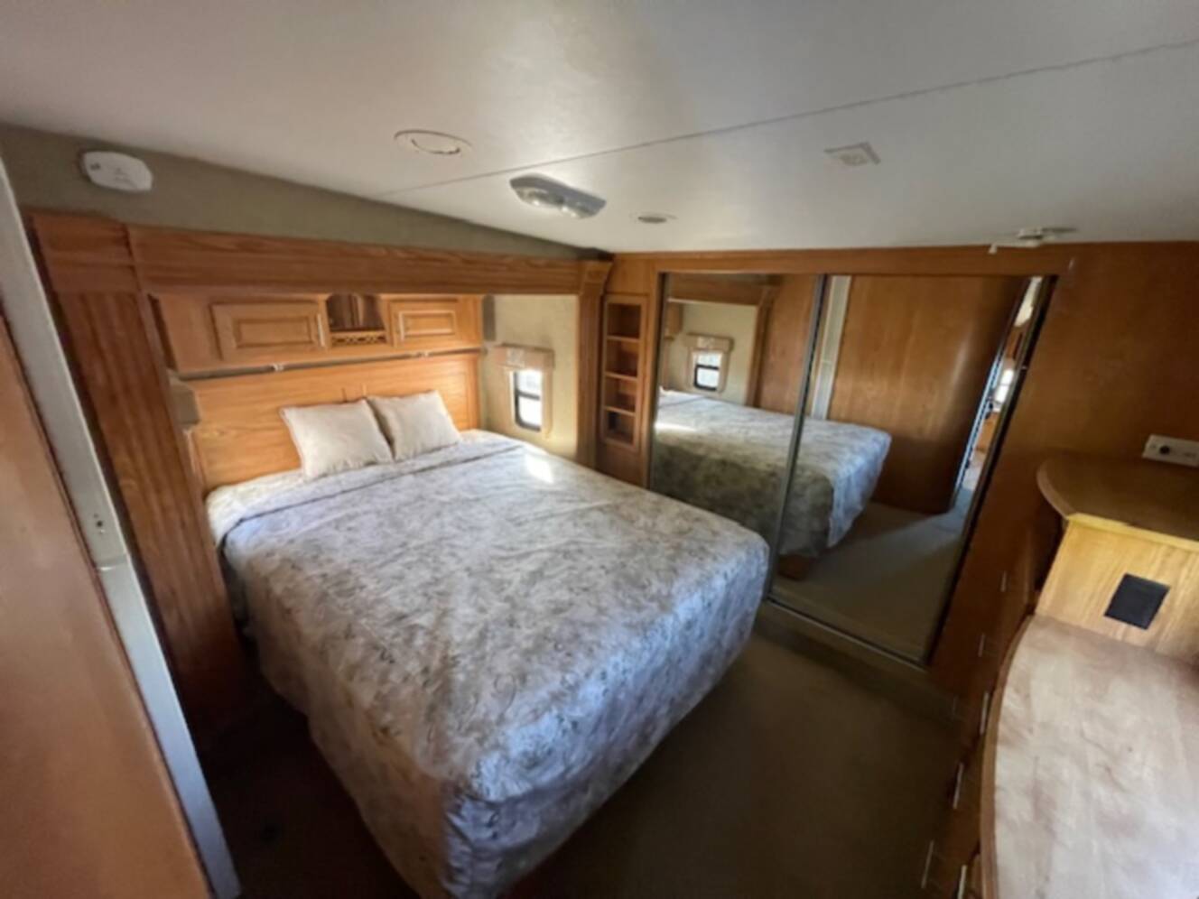 A photo of this 2011 Nu-Wa HITCHHIKER LS 29.5 FKLS