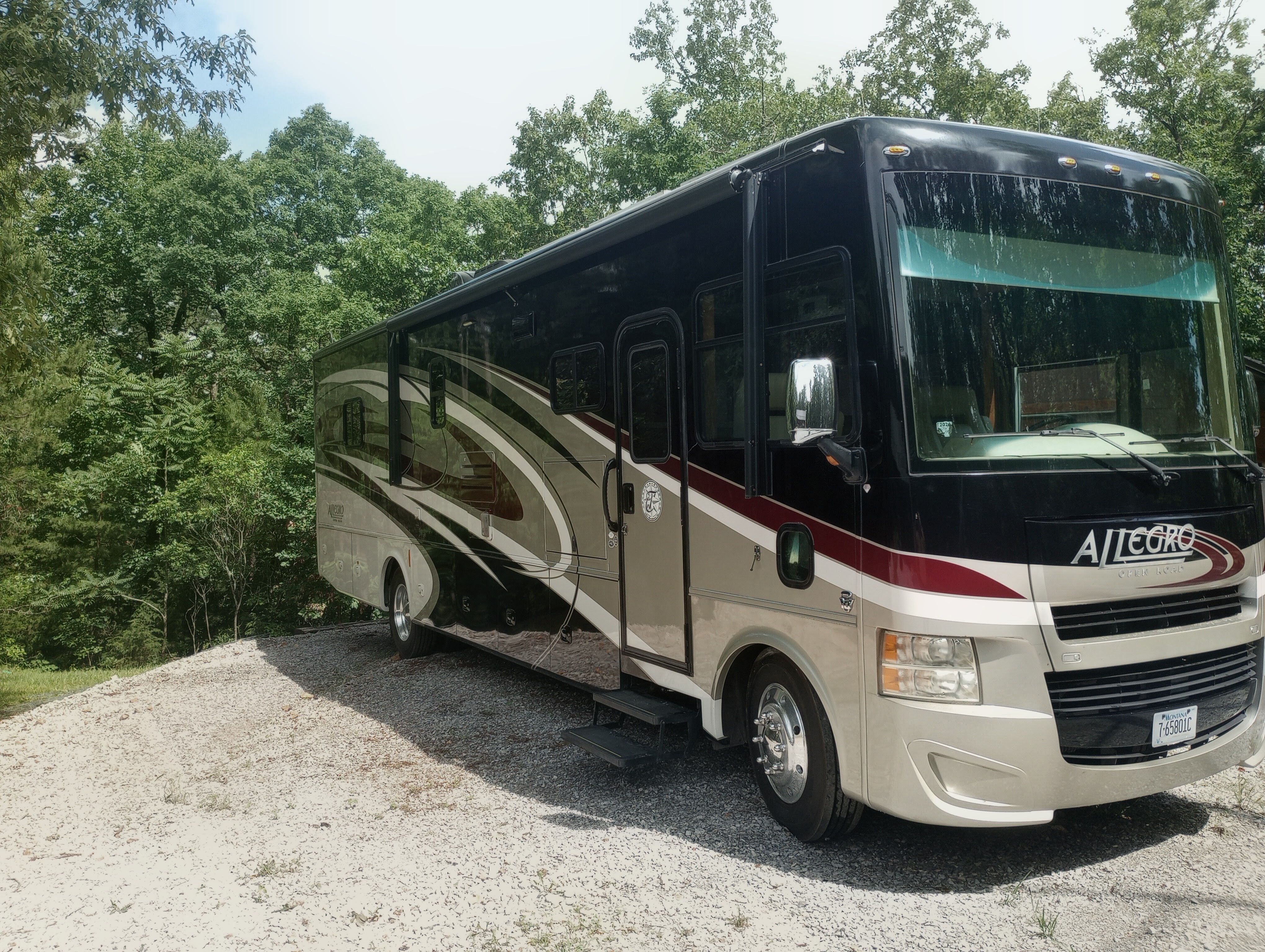 2015 Tiffin Motorhomes OPEN ROAD ALLEGRO 36 LA RV