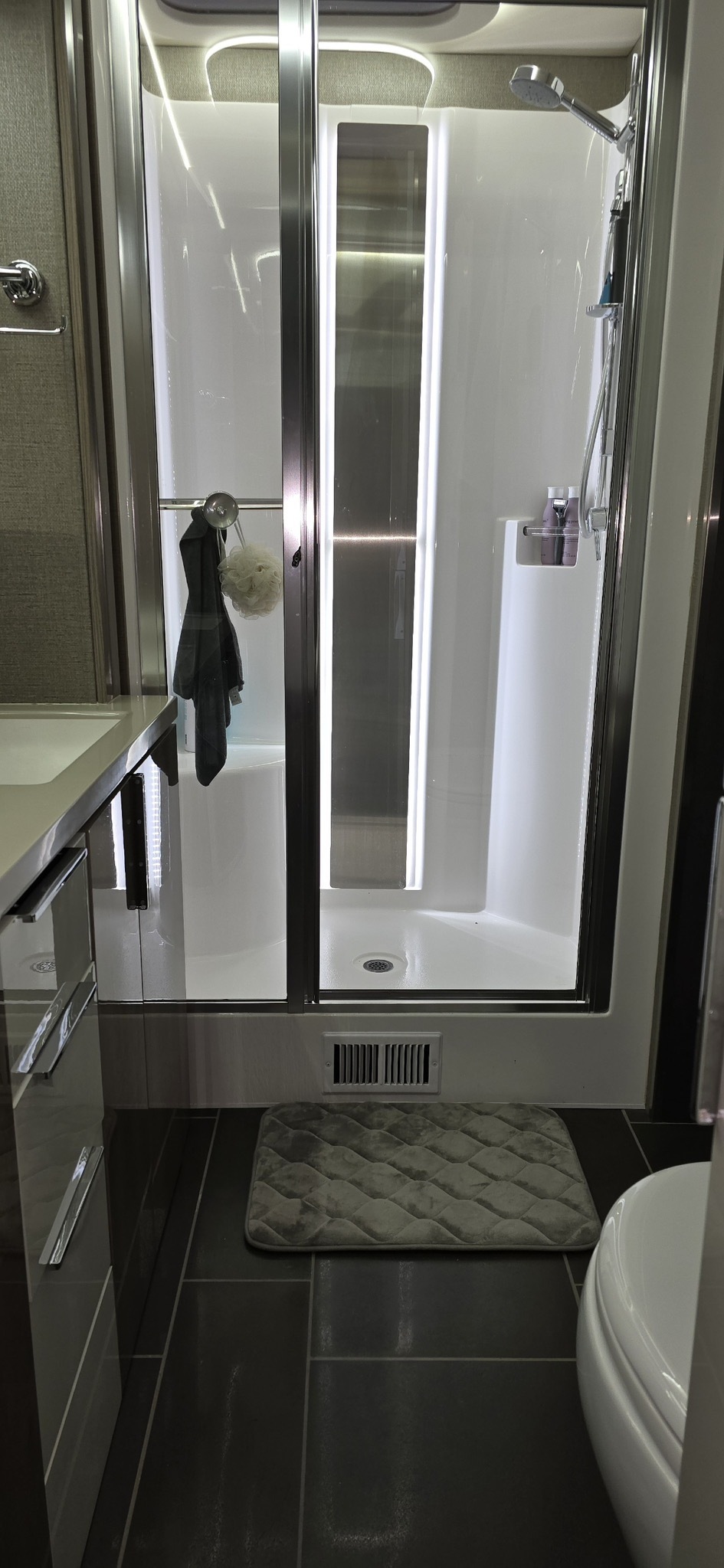 2019 Winnebago HORIZON 40A in brentwood CA