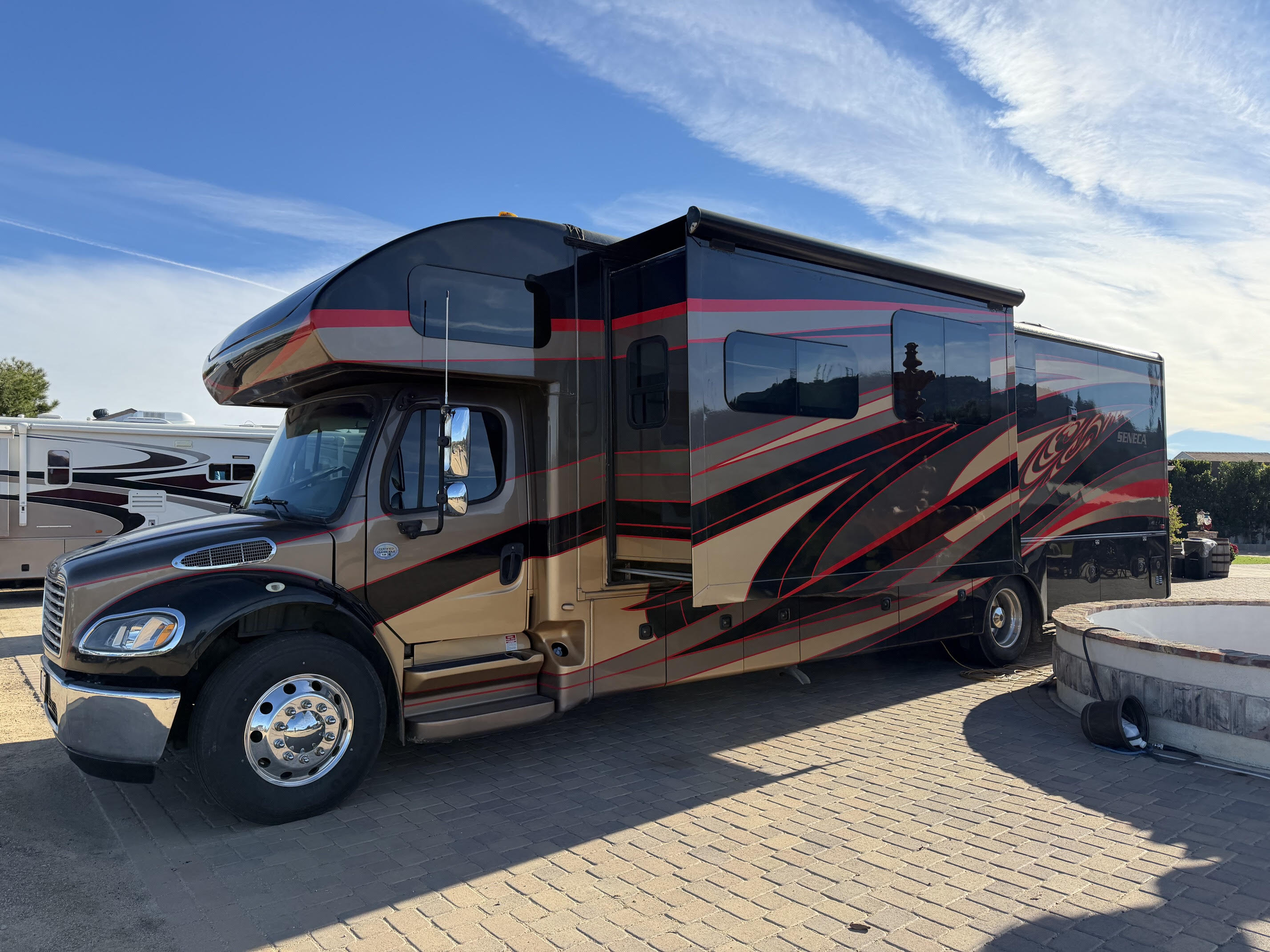 2017 Jayco SENECA 37 FS in ramona CA