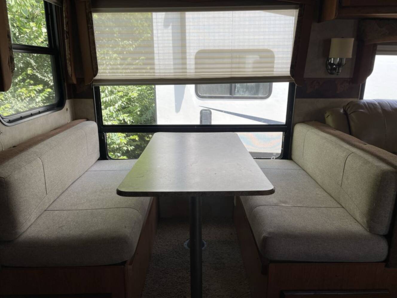 A photo of this 2011 Palomino Sabre FW 32BHTS