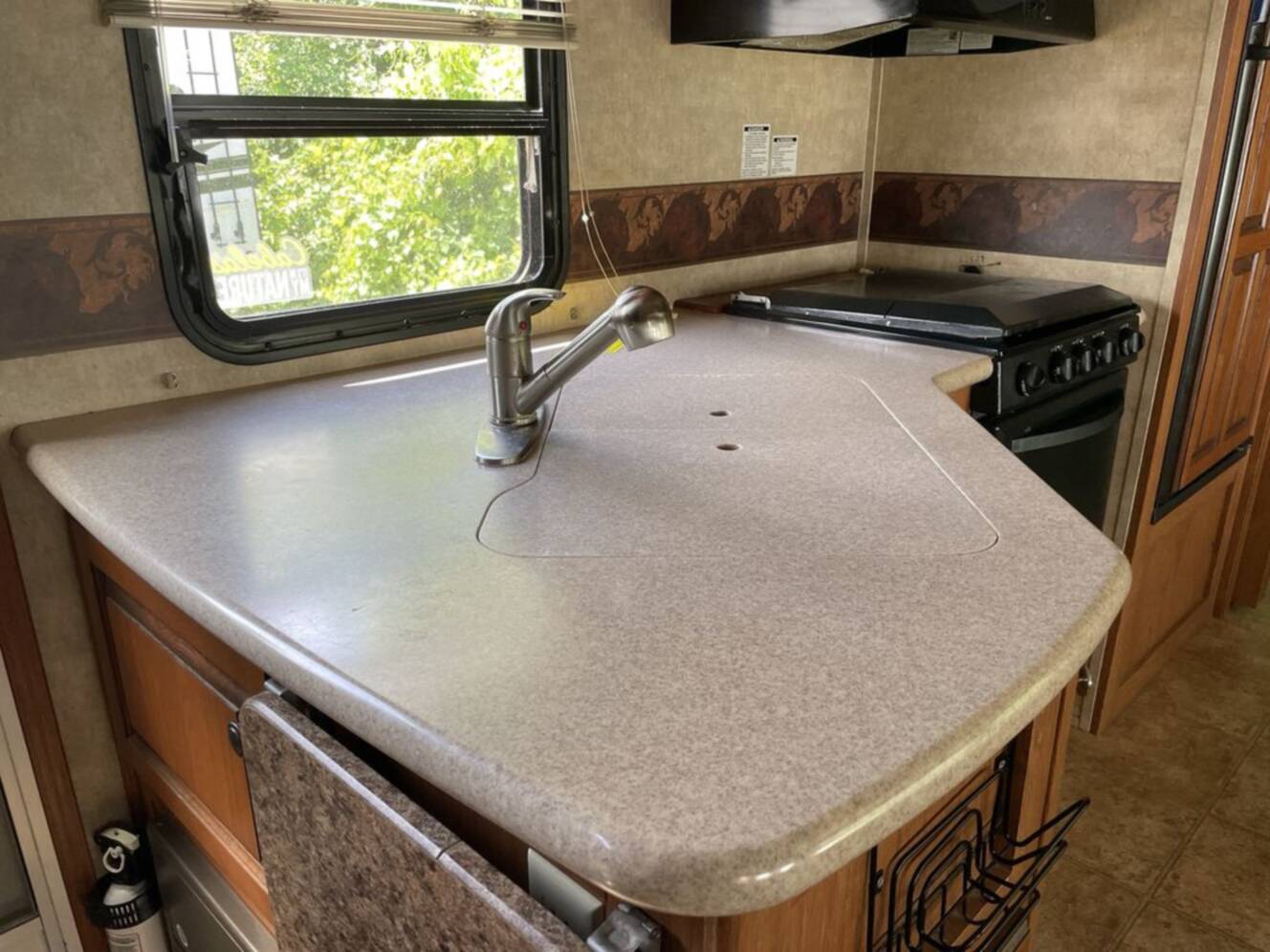 A photo of this 2011 Palomino Sabre FW 32BHTS