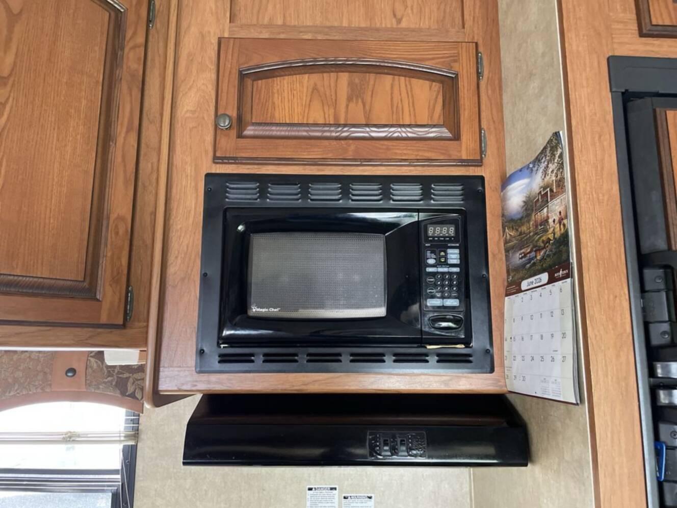 A photo of this 2011 Palomino Sabre FW 32BHTS