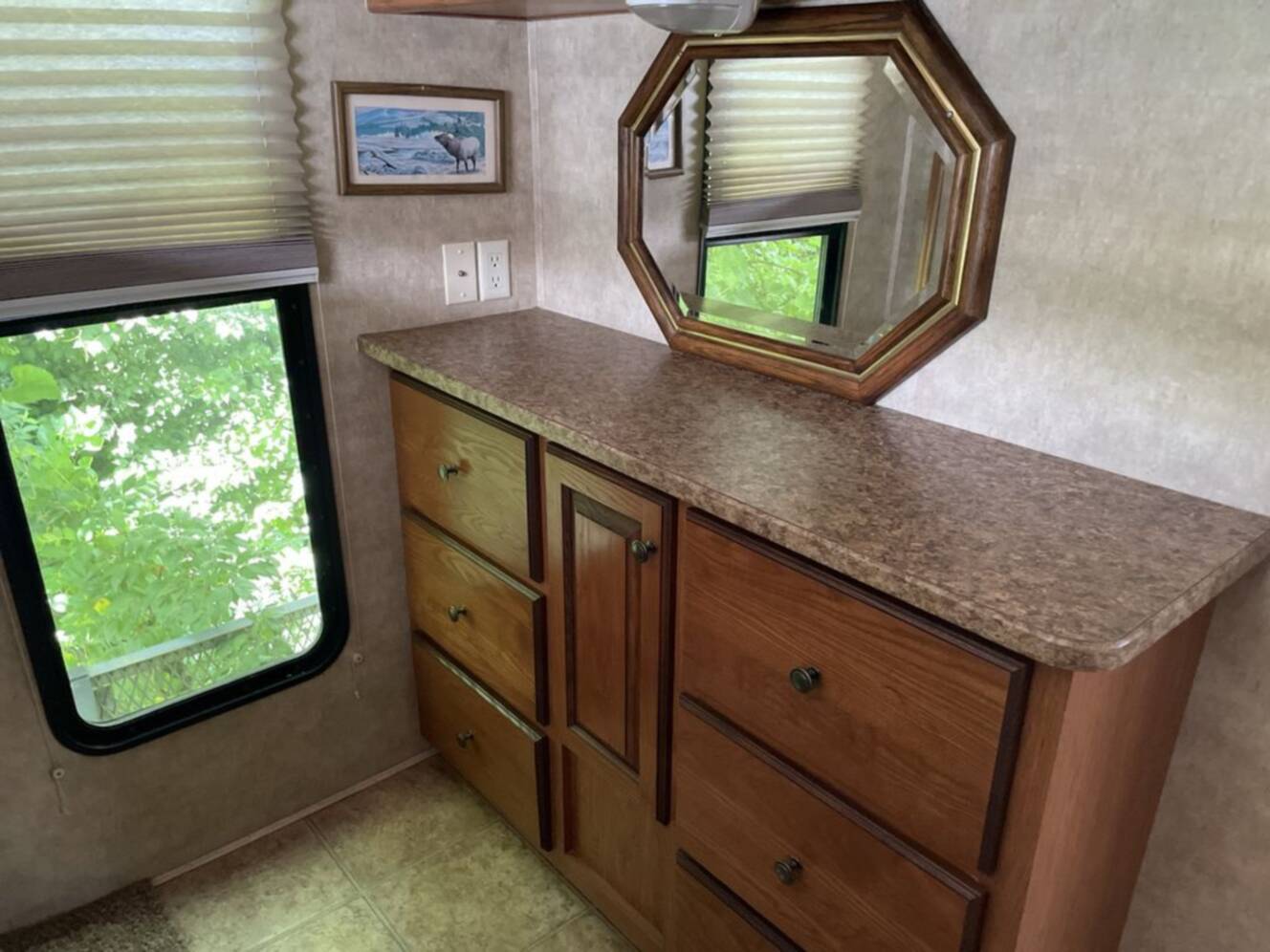 A photo of this 2011 Palomino Sabre FW 32BHTS