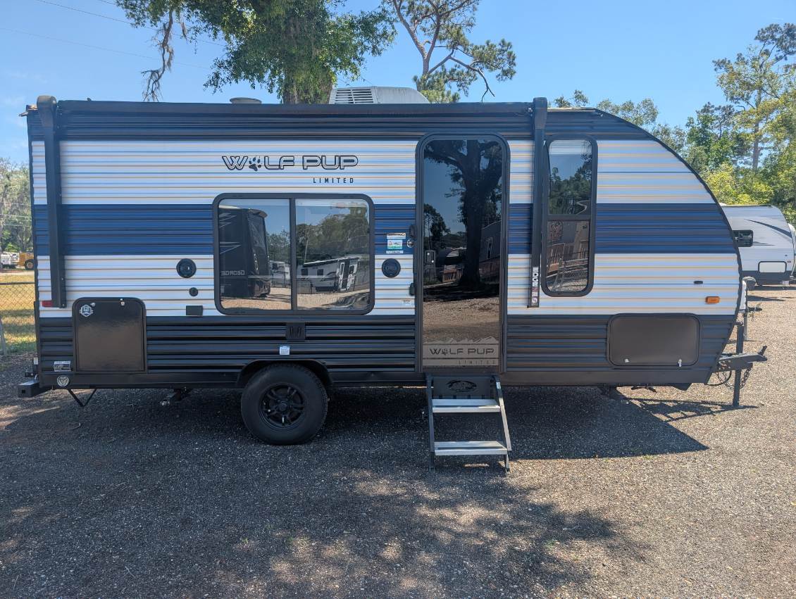 2022 Forest River Cherokee Wolf Pup 16FQ RV