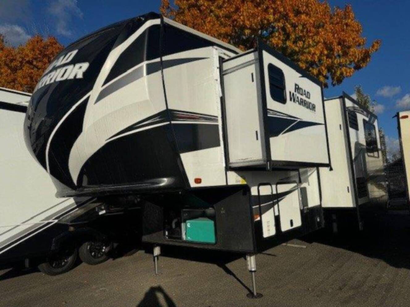 A photo of this 2020 Heartland Road Warrior RW 392