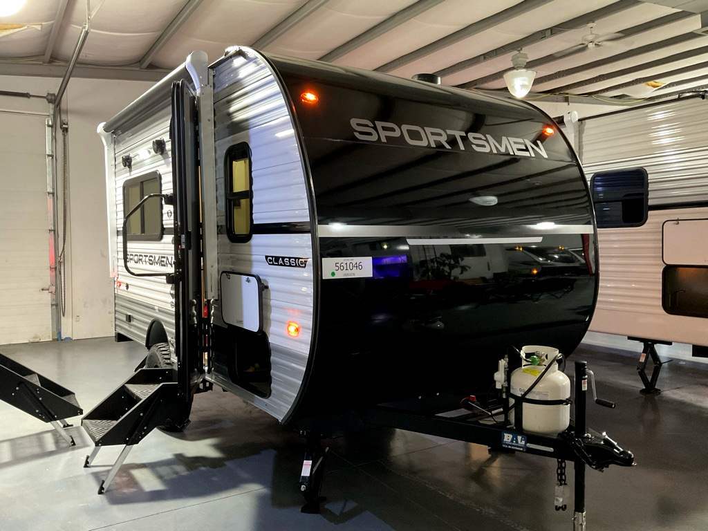 2027 Kz Rv Sportsmen Classic 130RD in houston TX