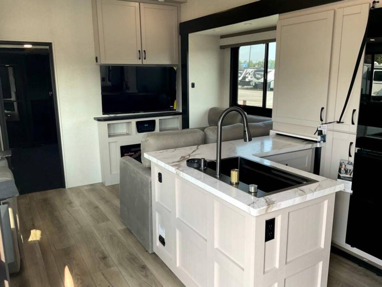 A photo of this 2026 Jayco Seismic 395
